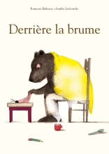 Couverture de Derrière la brume